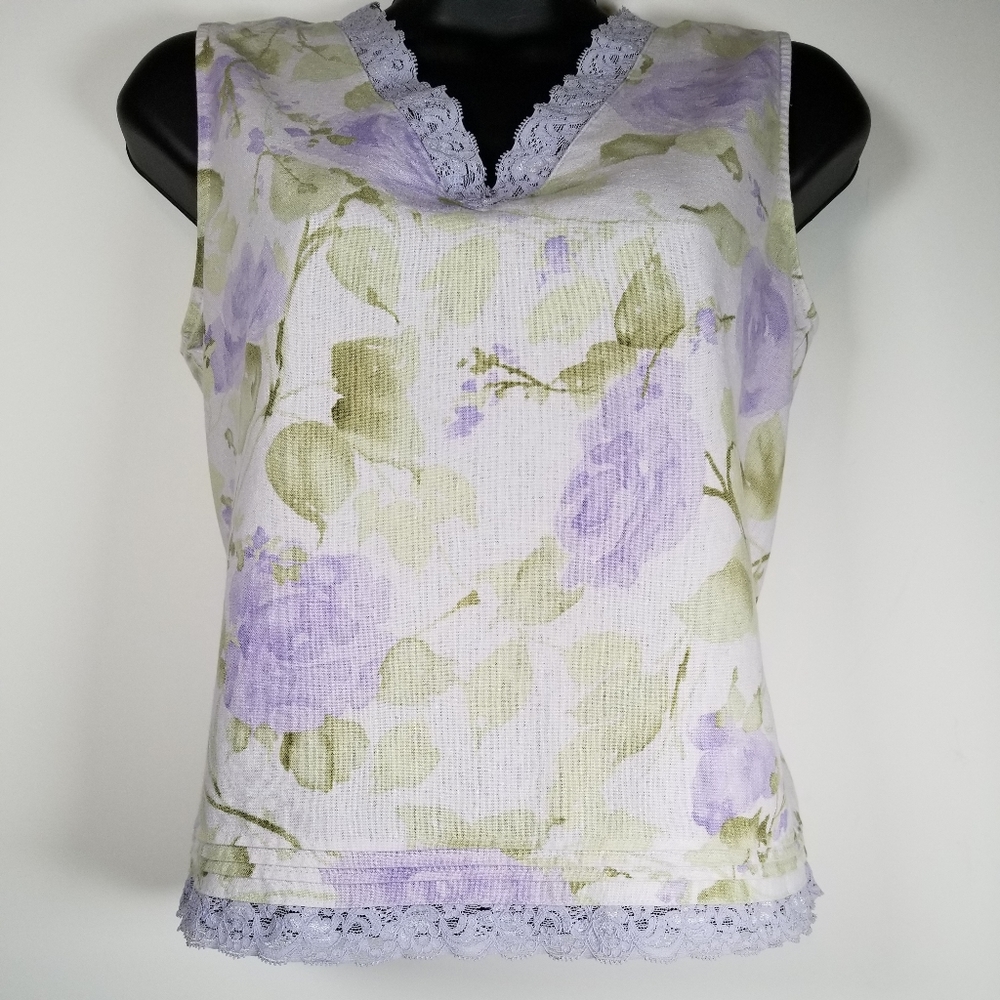 Lavender Floral Lace Top, Size Petite Small